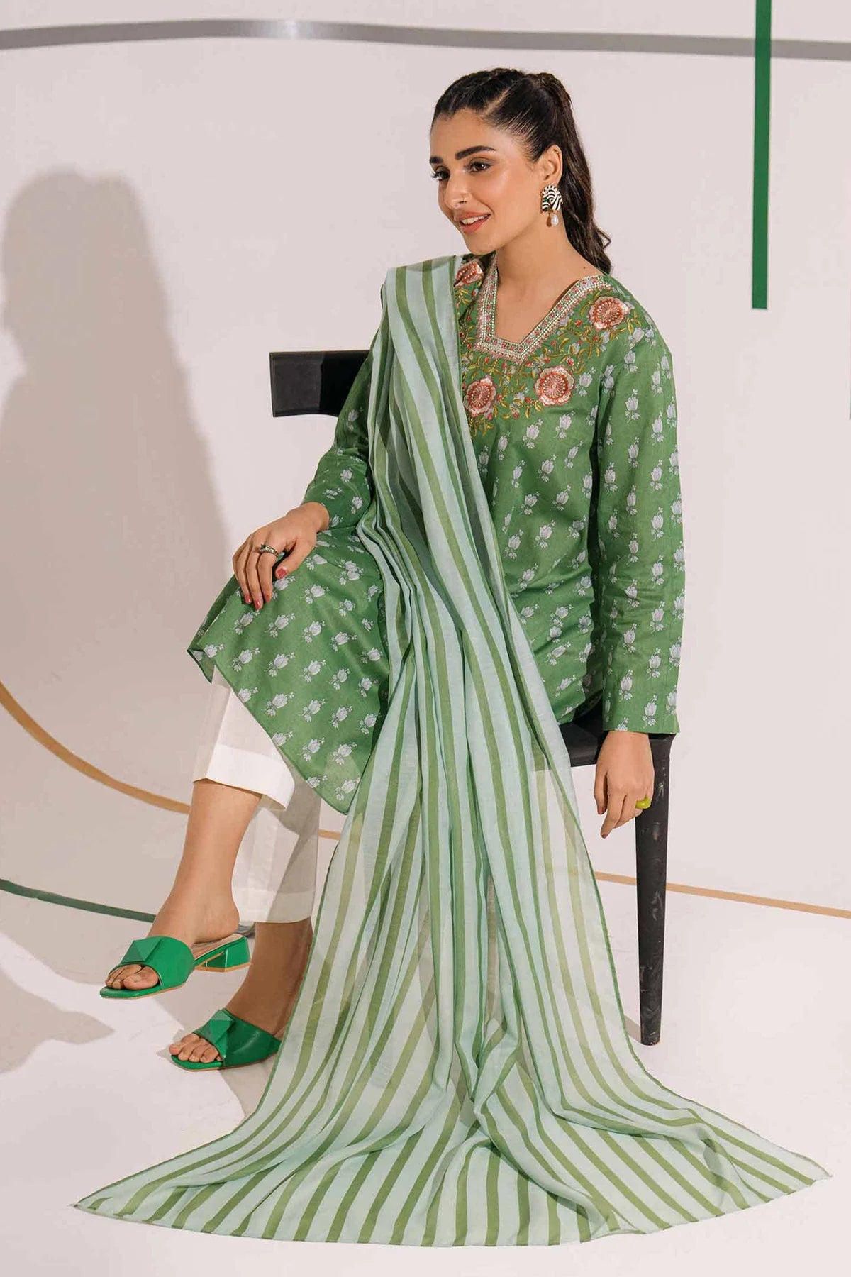 2 Piece - Printed Embroidered Suit