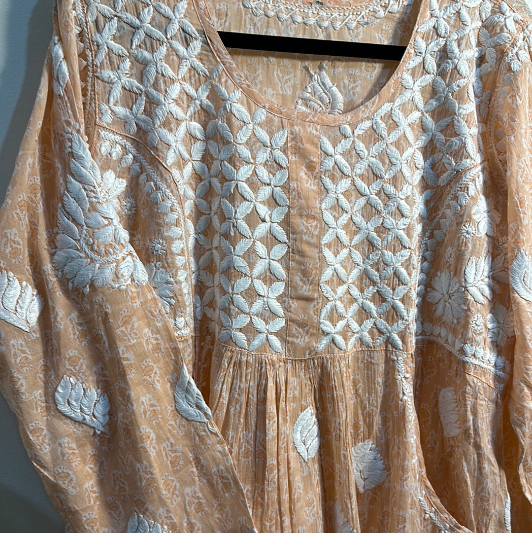 Saman chikankari short kurti