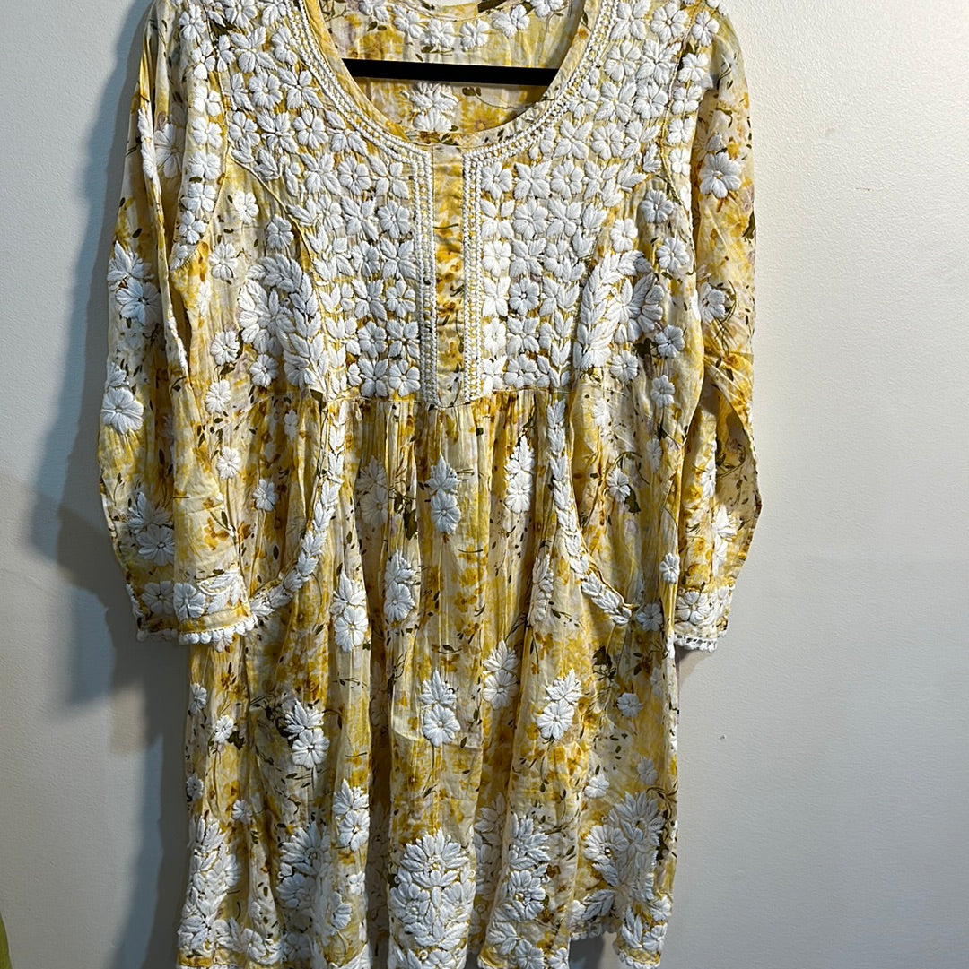 Saman chikankari short kurti