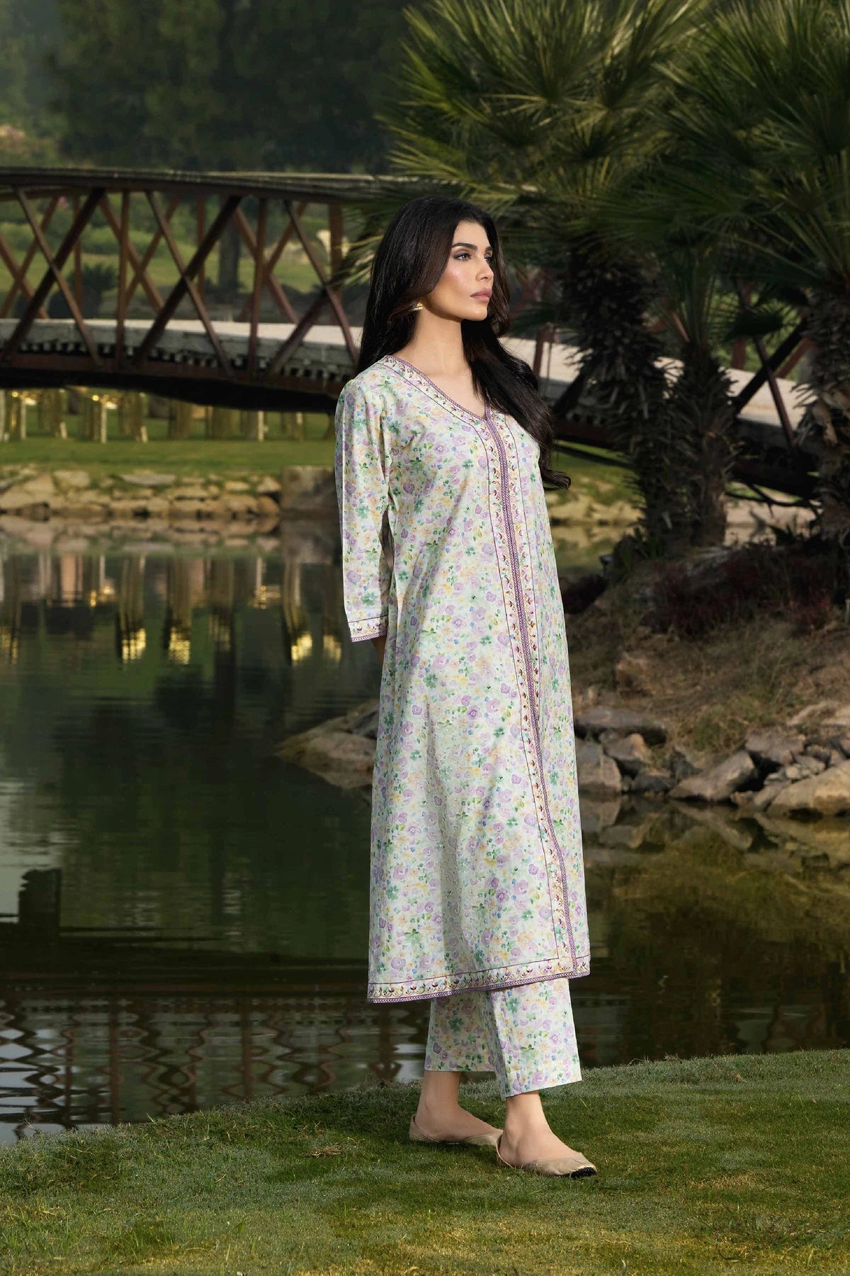 Nishat embroidered 2 Piece Cotton Lawn